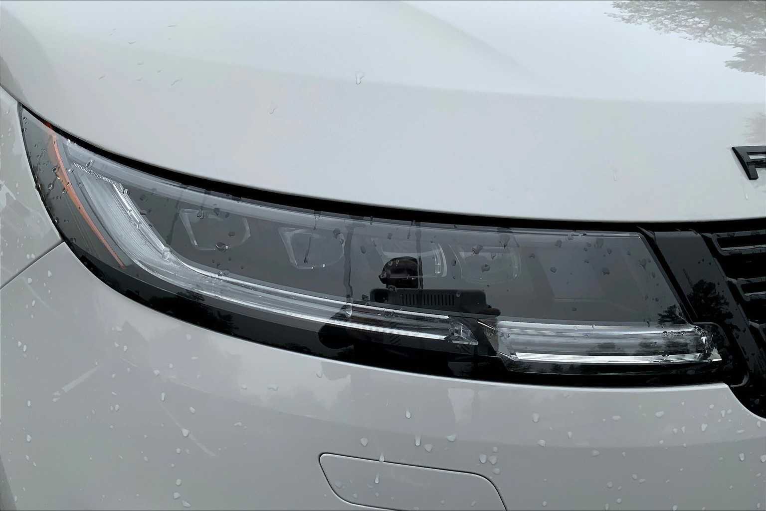 Used 2025 Land Rover Range Rover Sport Autobiography image 15