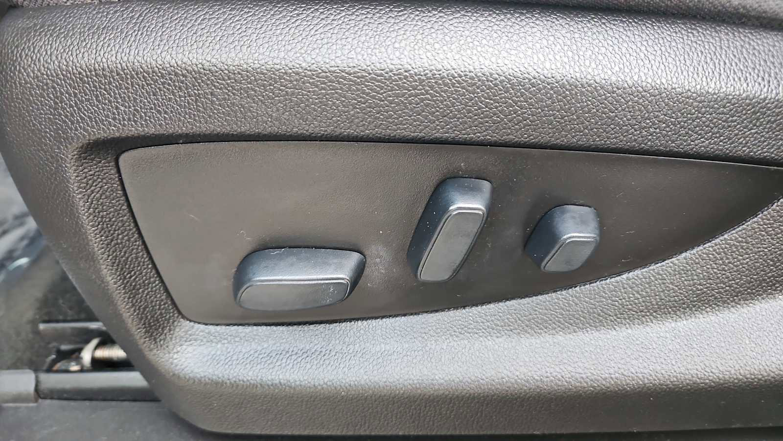 Used 2018 Chevrolet Suburban LS w/ Enhanced Driver Alert Package image 15