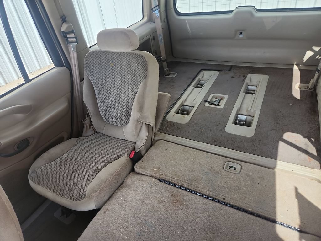 Used 2000 Ford Expedition XLT RWD image 24