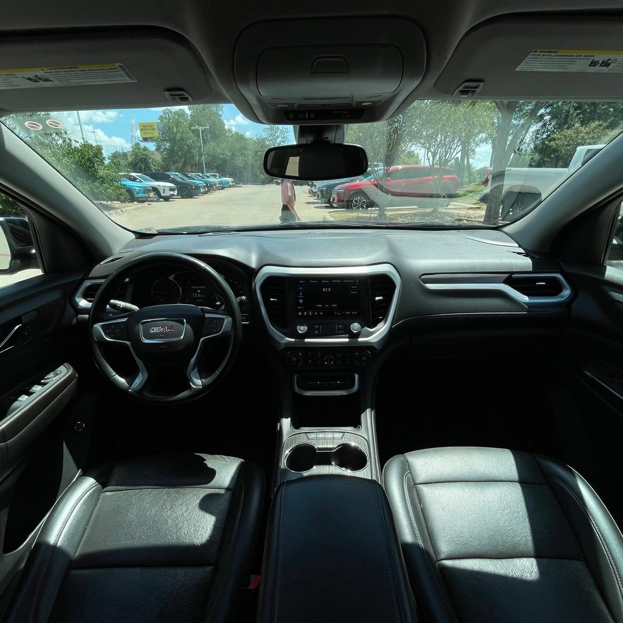 Certified 2023 GMC Acadia SLT FWD image 10