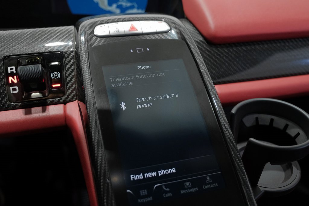 Used 2015 Porsche 918 Spyder image 30