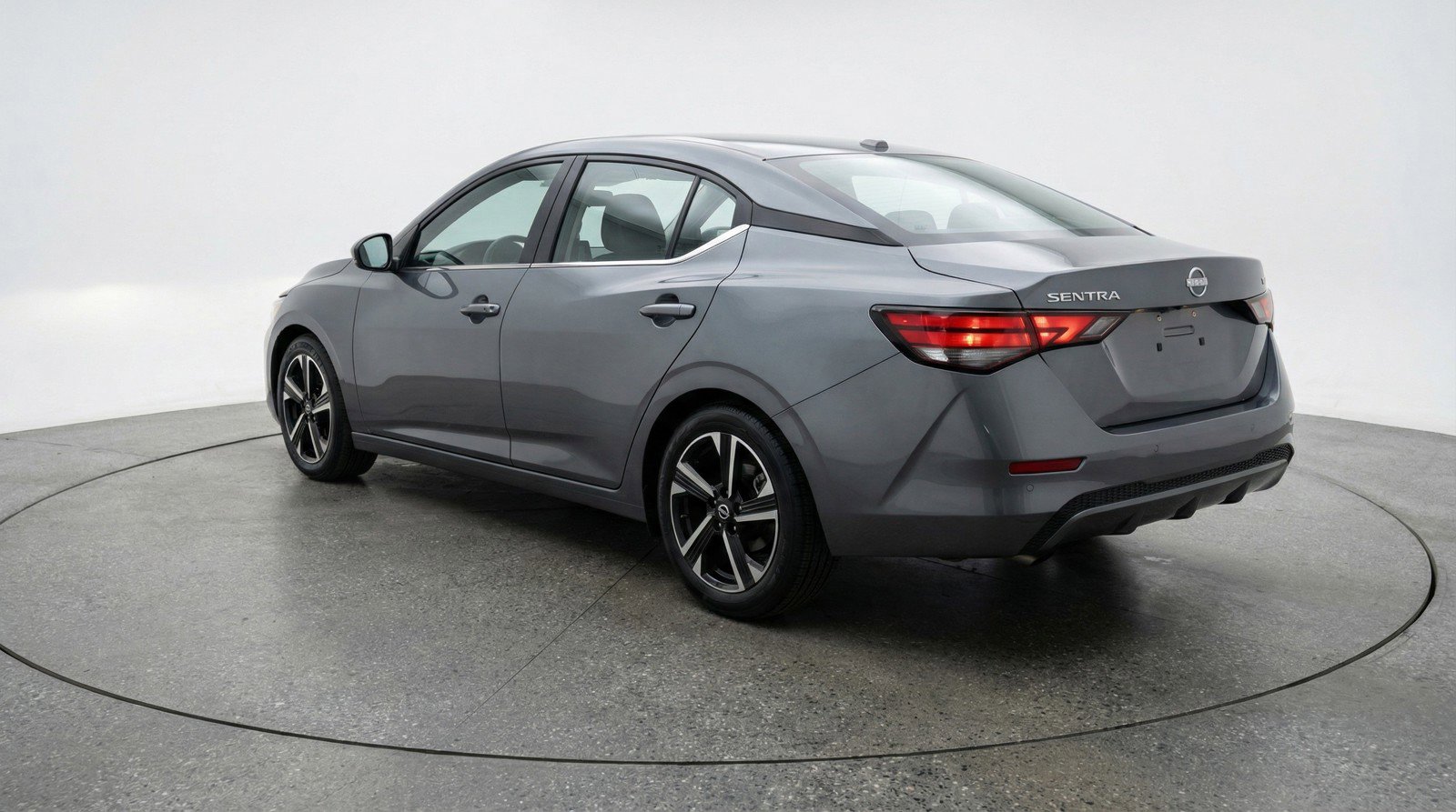 Used 2025 Nissan Sentra SV image 6