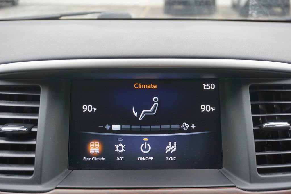 Used 2019 Nissan Pathfinder Platinum image 12