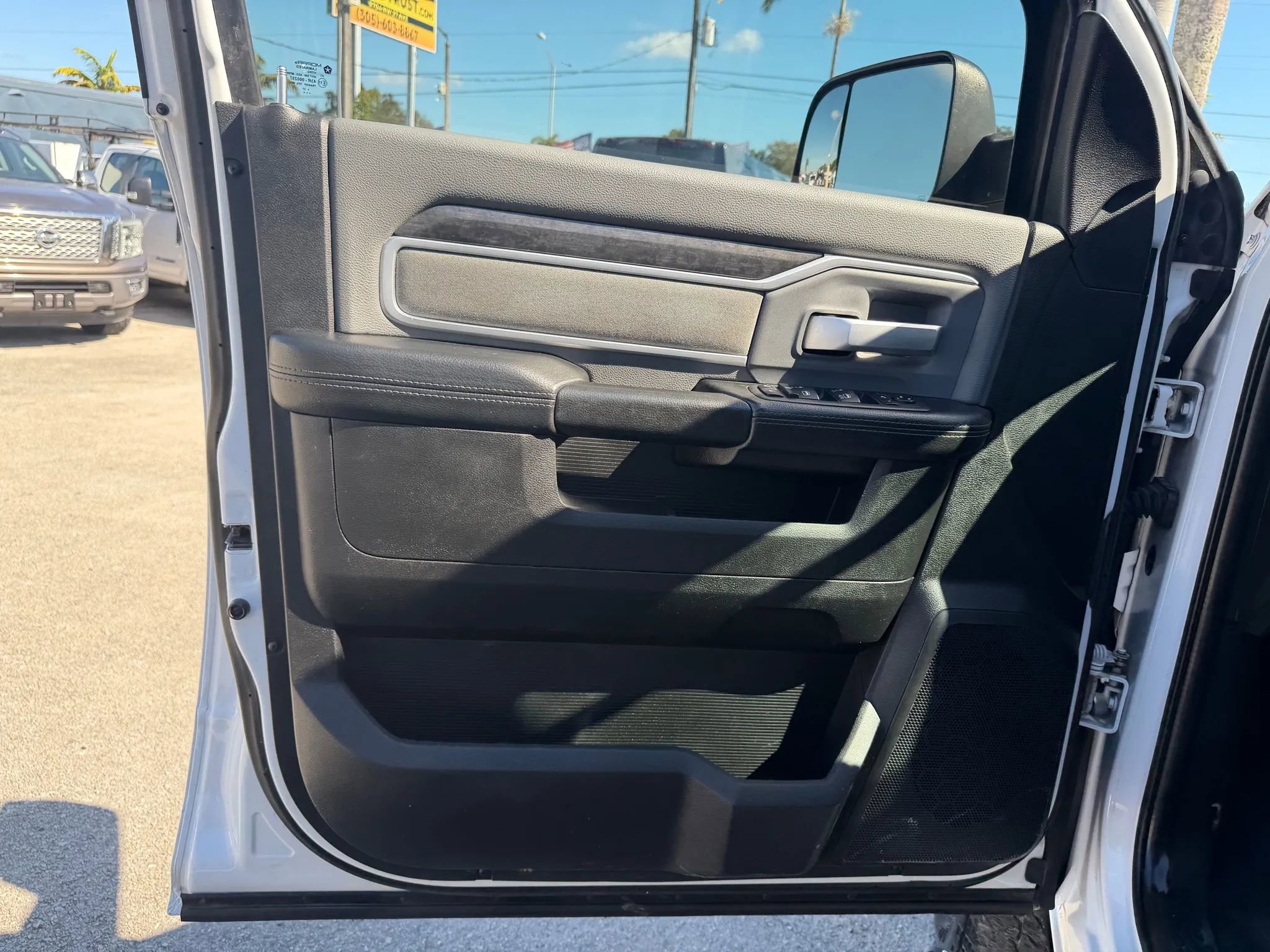 Used 2021 RAM 2500 Big Horn w/ Level 1 Equipment Group AWD/4WD image 9