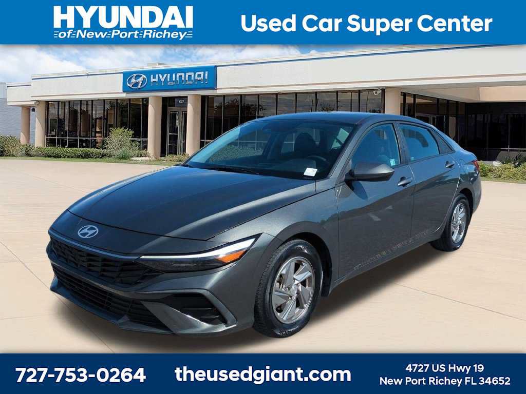 Used 2025 Hyundai Elantra SE