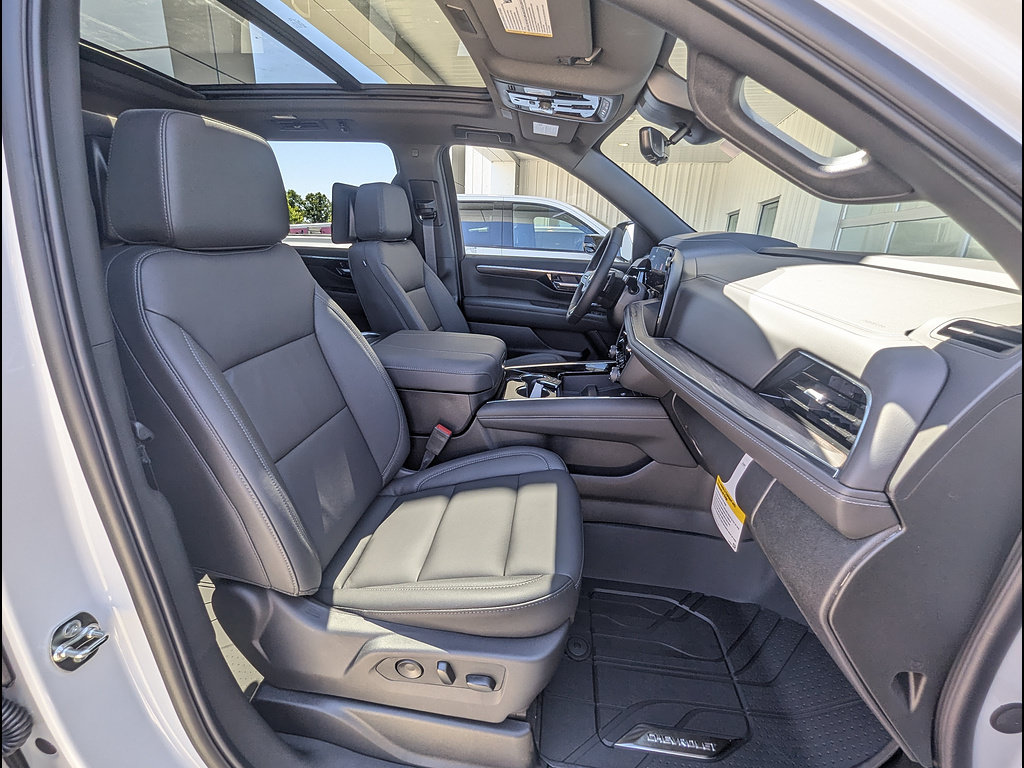 New 2026 Chevrolet Suburban Z71 w/ Z71 Off-Road Package AWD/4WD image 15