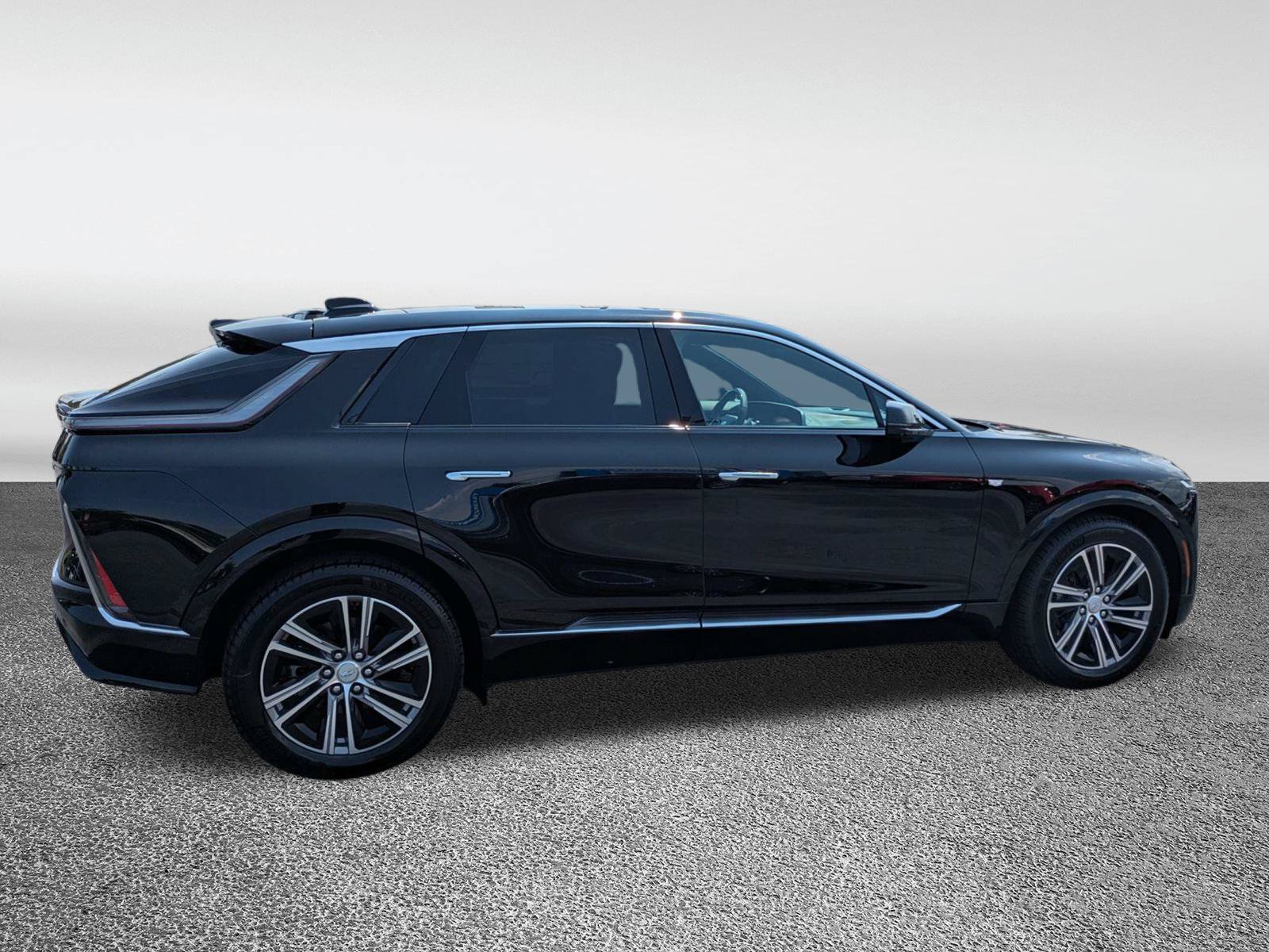 New 2026 Cadillac Lyriq Luxury RWD image 24