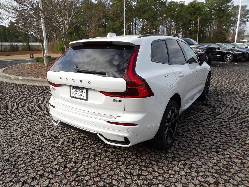 New 2026 Volvo XC60 B5 Plus w/ Protection Package Premier AWD/4WD image 5