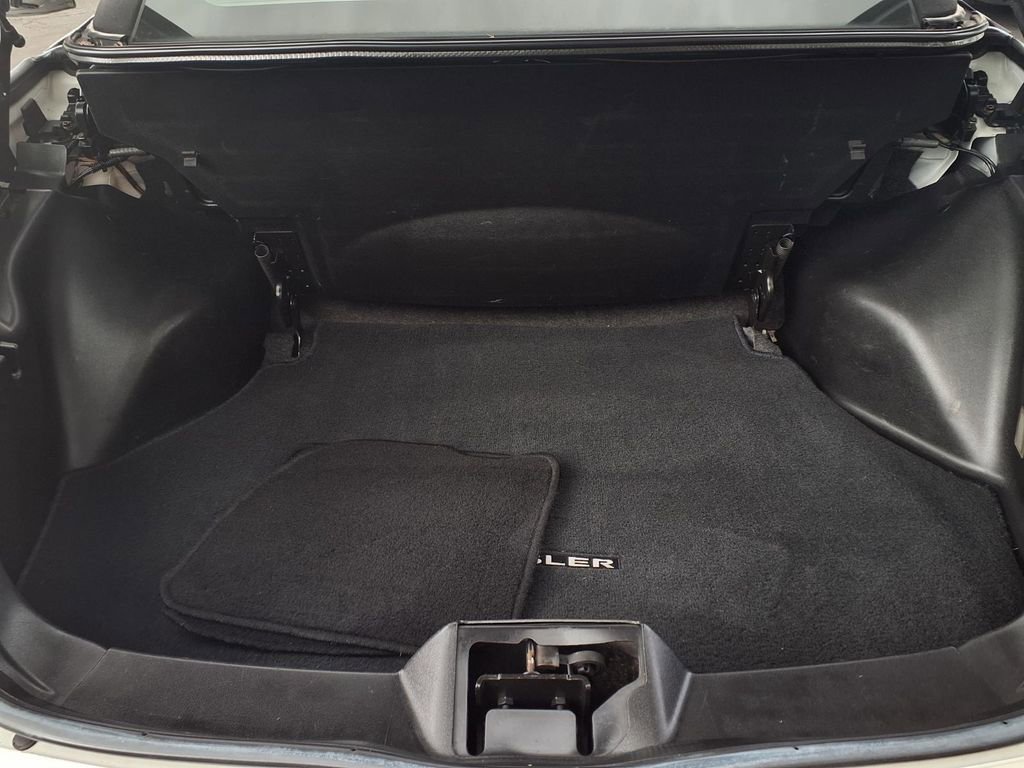 Used 2012 Chrysler 200 Touring FWD image 6