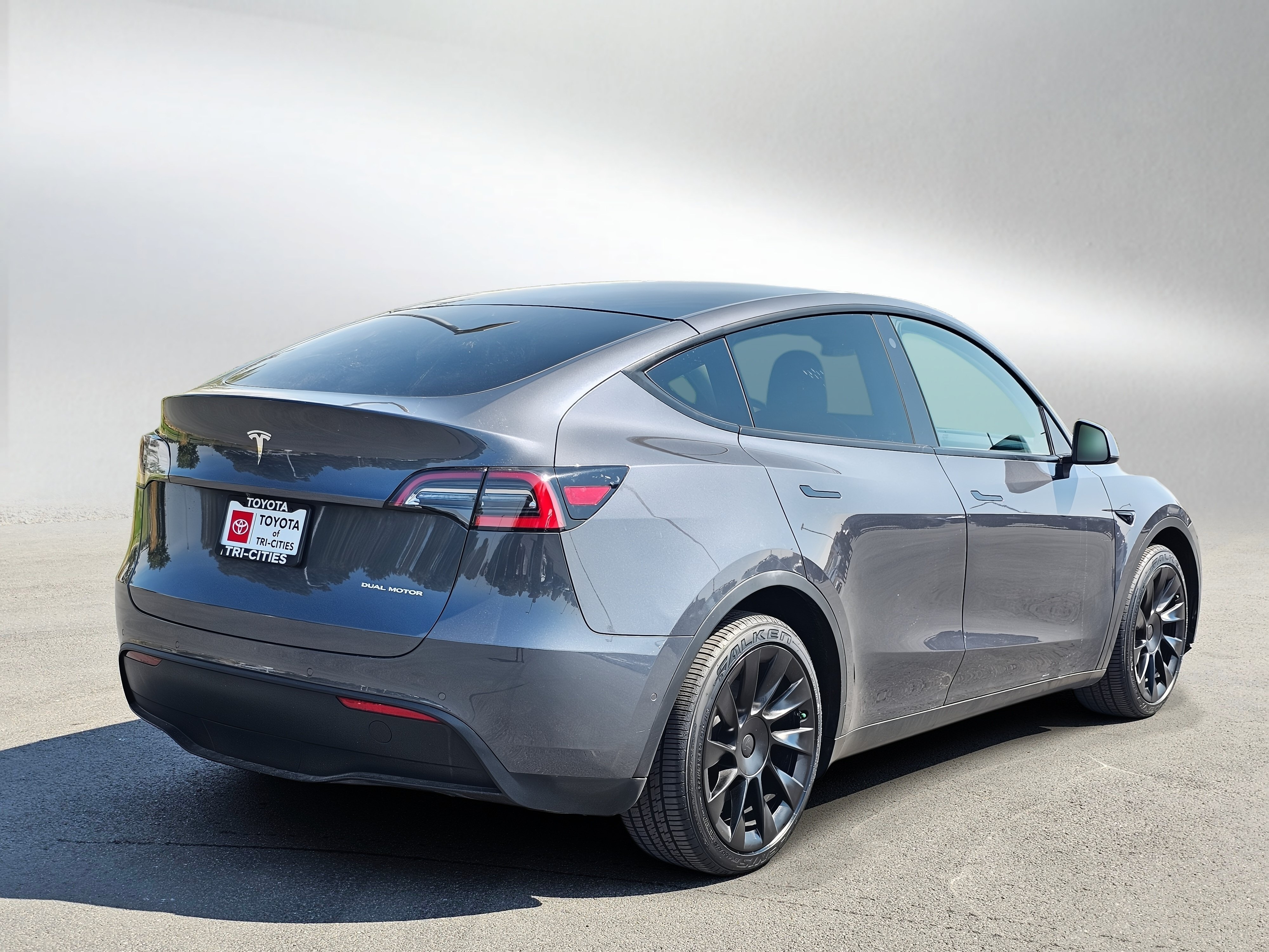 Used 2021 Tesla Model Y Long Range AWD/4WD image 5