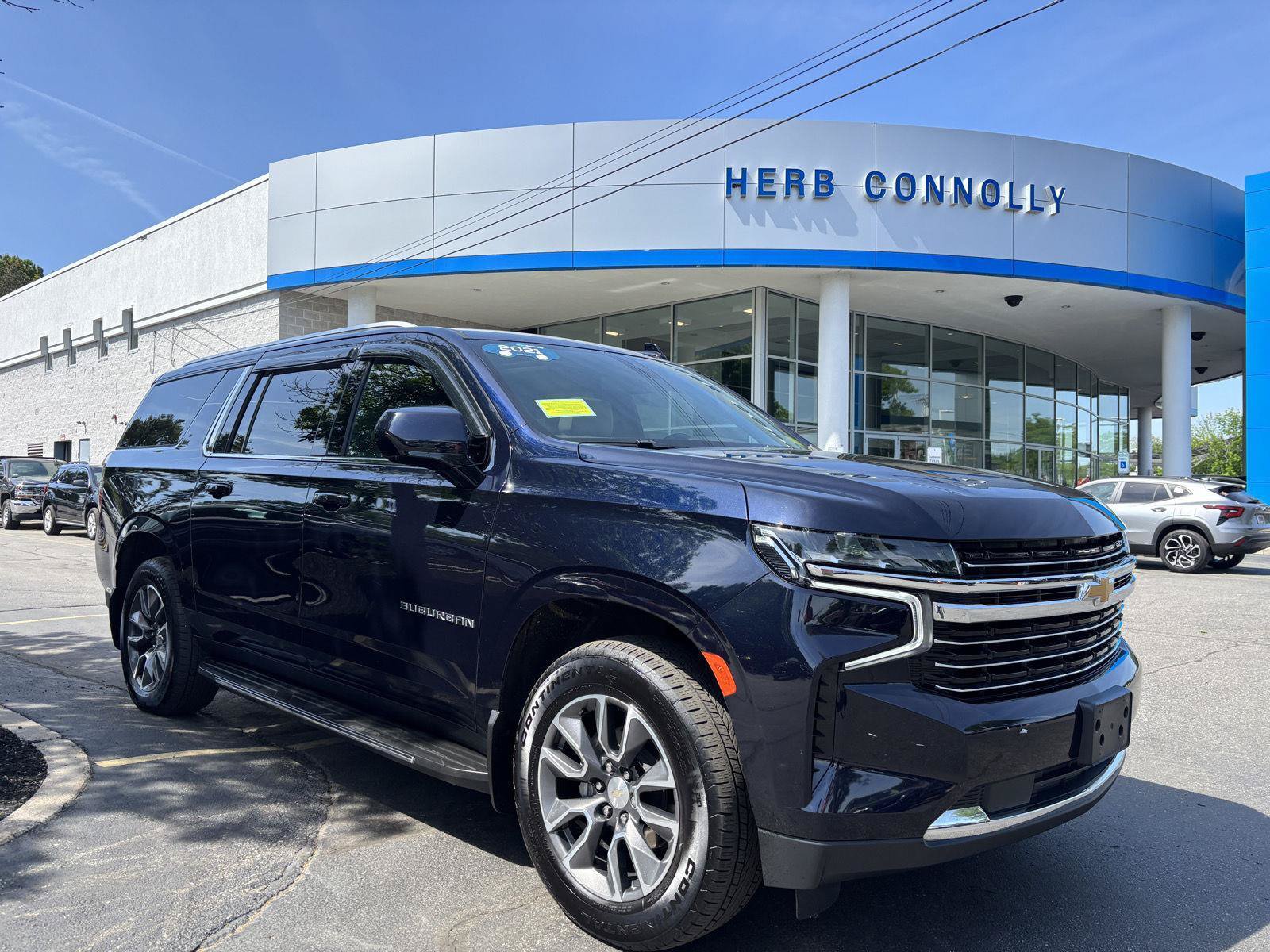 Used 2021 Chevrolet Suburban LT AWD/4WD image 1