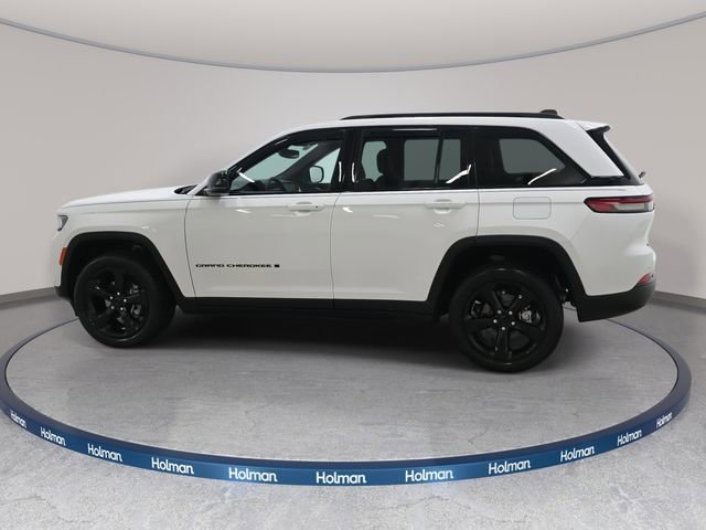 Used 2023 Jeep Grand Cherokee Altitude image 9