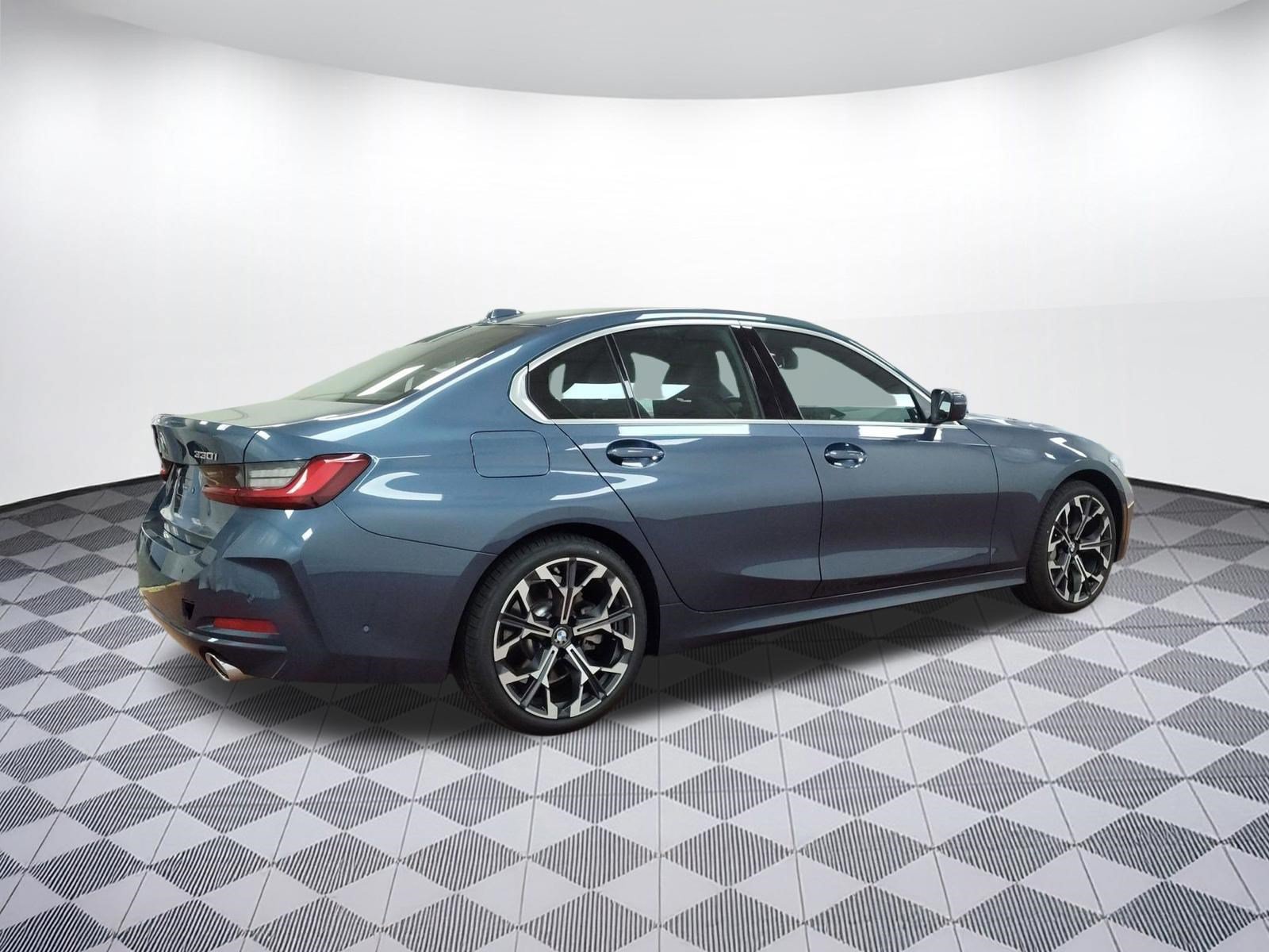 Used 2026 BMW 330i xDrive Sedan w/ Premium Package AWD/4WD image 8