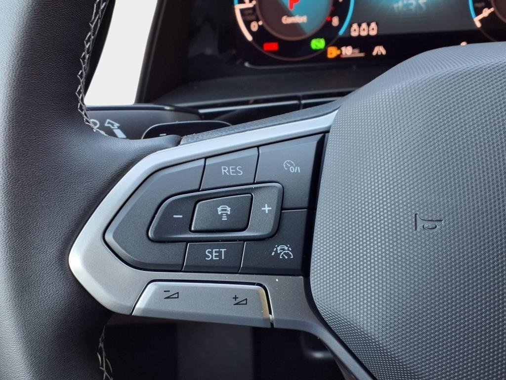 New 2026 Volkswagen Atlas Cross Sport SE image 18