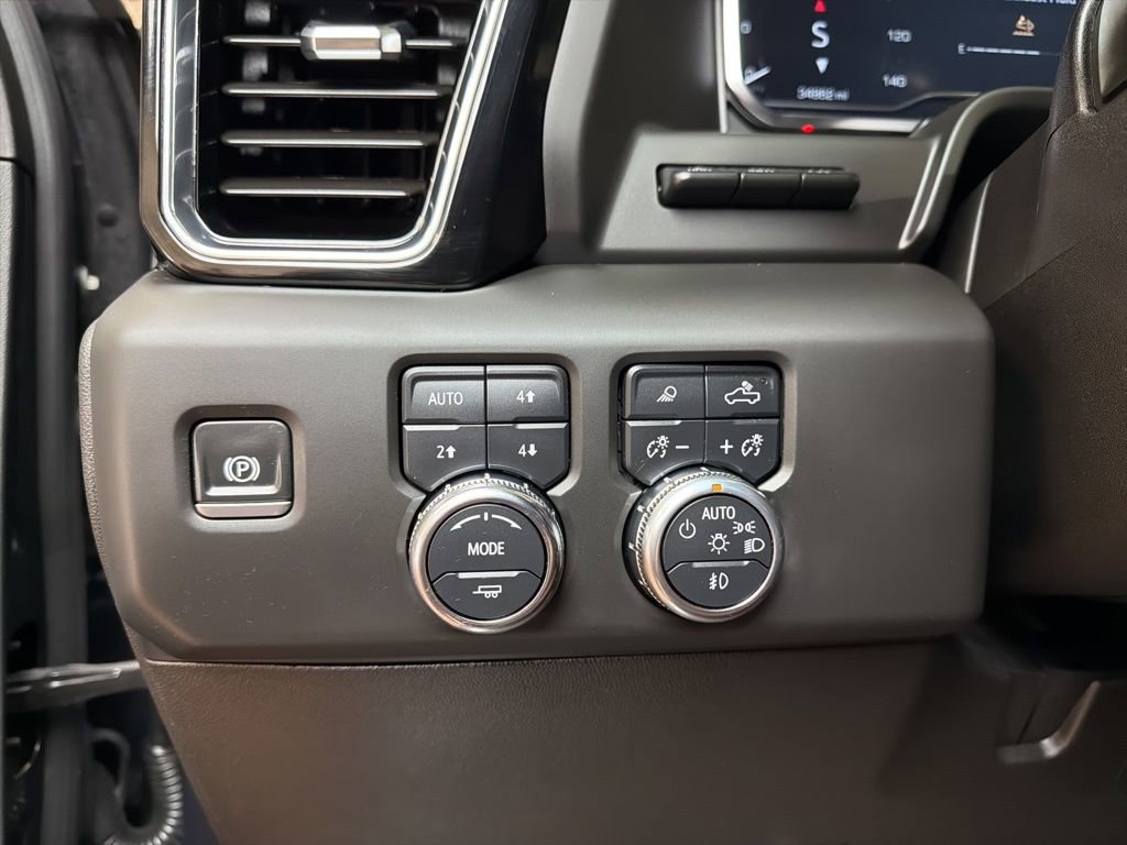 Used 2025 GMC Sierra 3500 Denali Ultimate image 24
