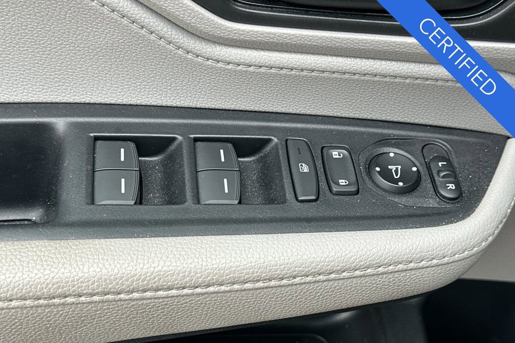 Certified 2024 Honda Odyssey EX-L image 12