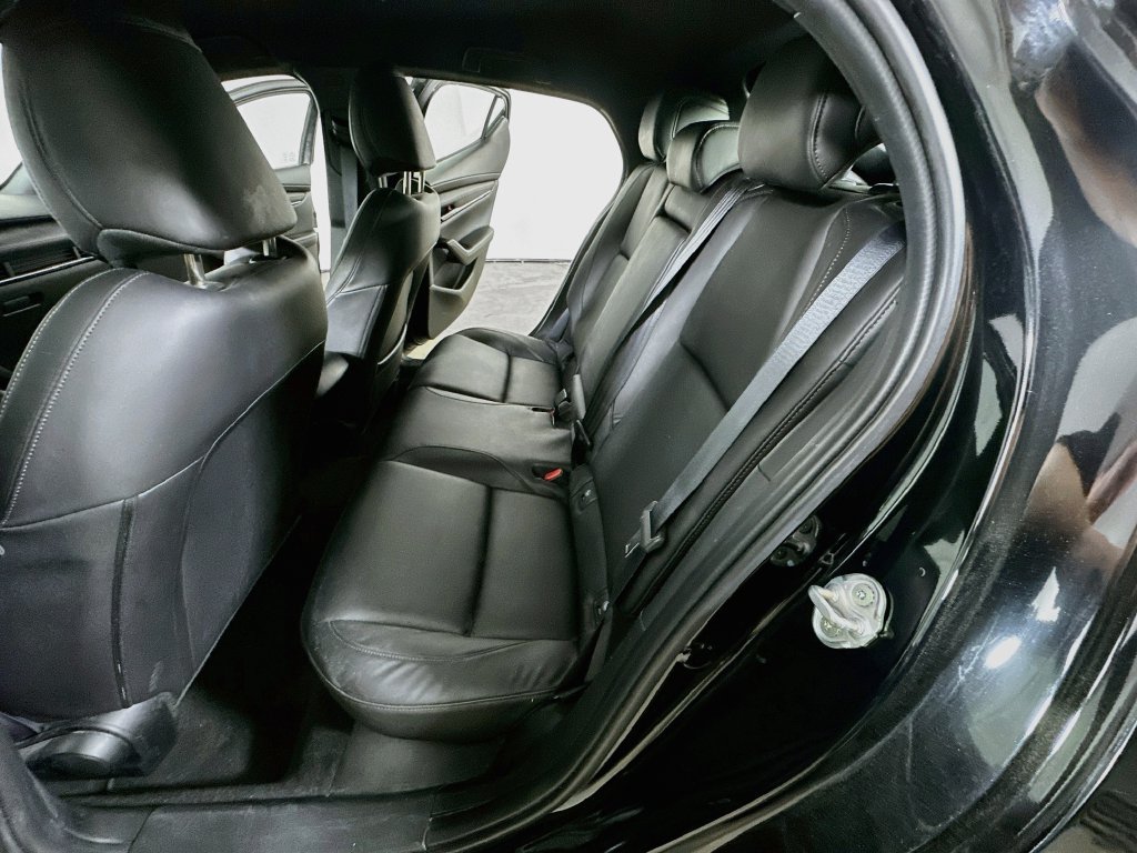 Used 2024 MAZDA MAZDA3 s FWD image 16