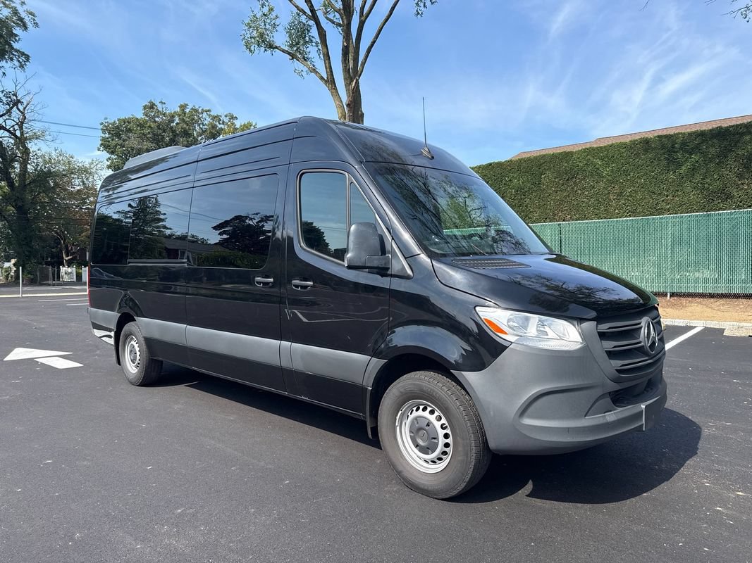 Used 2025 Mercedes-Benz Sprinter 2500 image 9