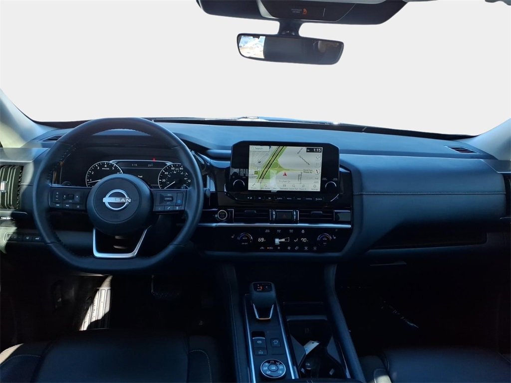 Used 2024 Nissan Pathfinder SL image 12