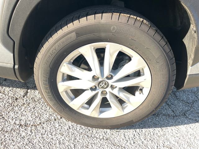 Used 2024 Toyota Corolla Cross LE image 22