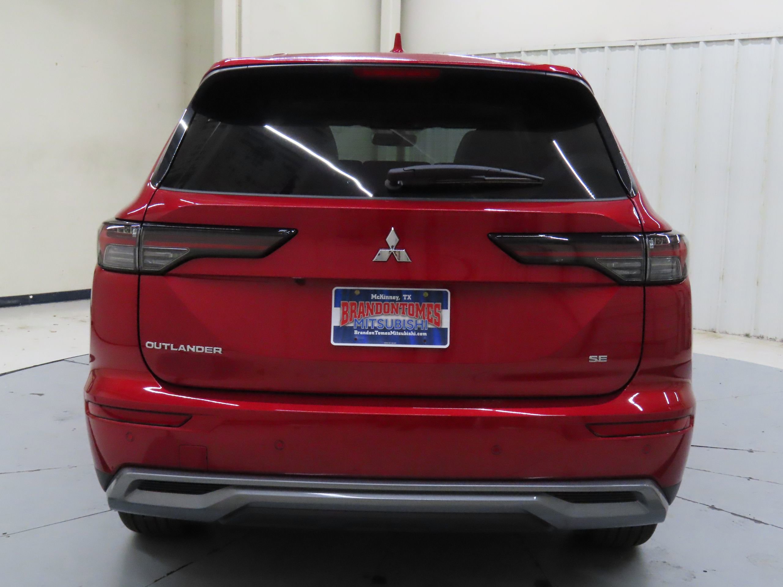 New 2025 Mitsubishi Outlander SE image 4