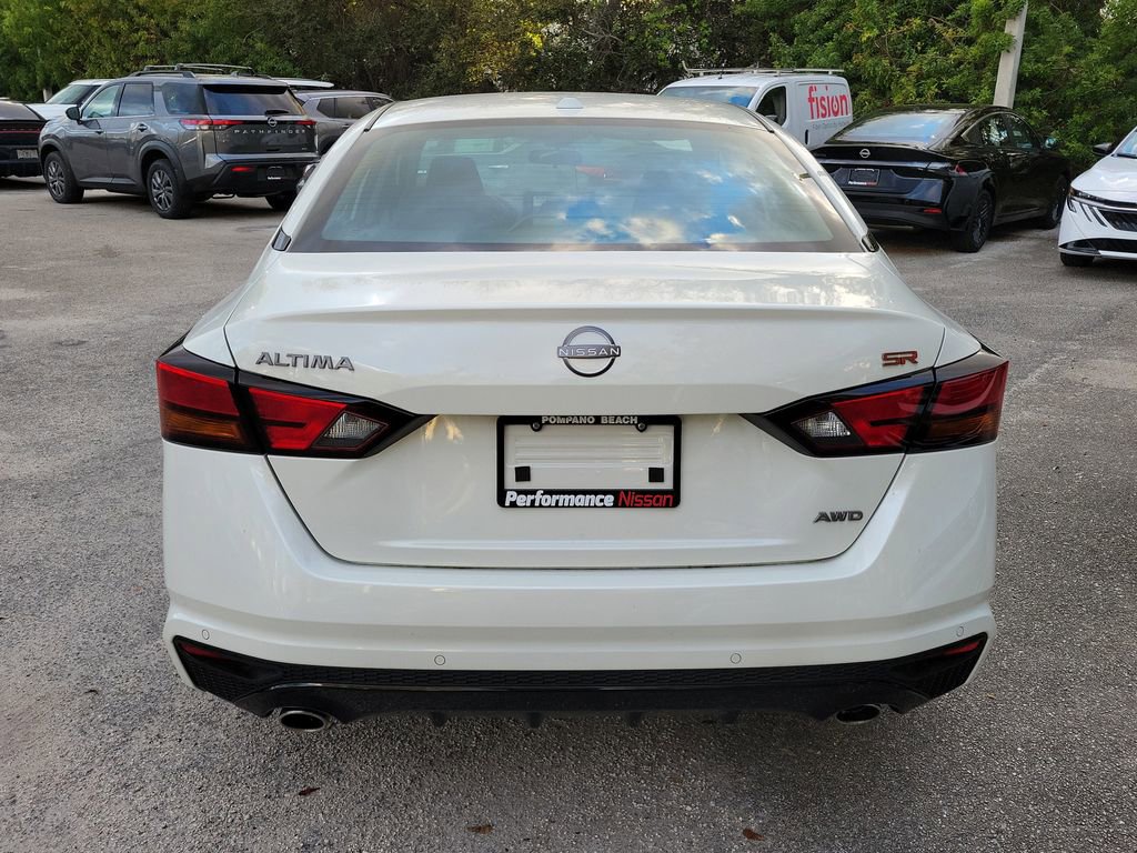 New 2025 Nissan Altima 2.5 SR w/ SR Premium Package image 6