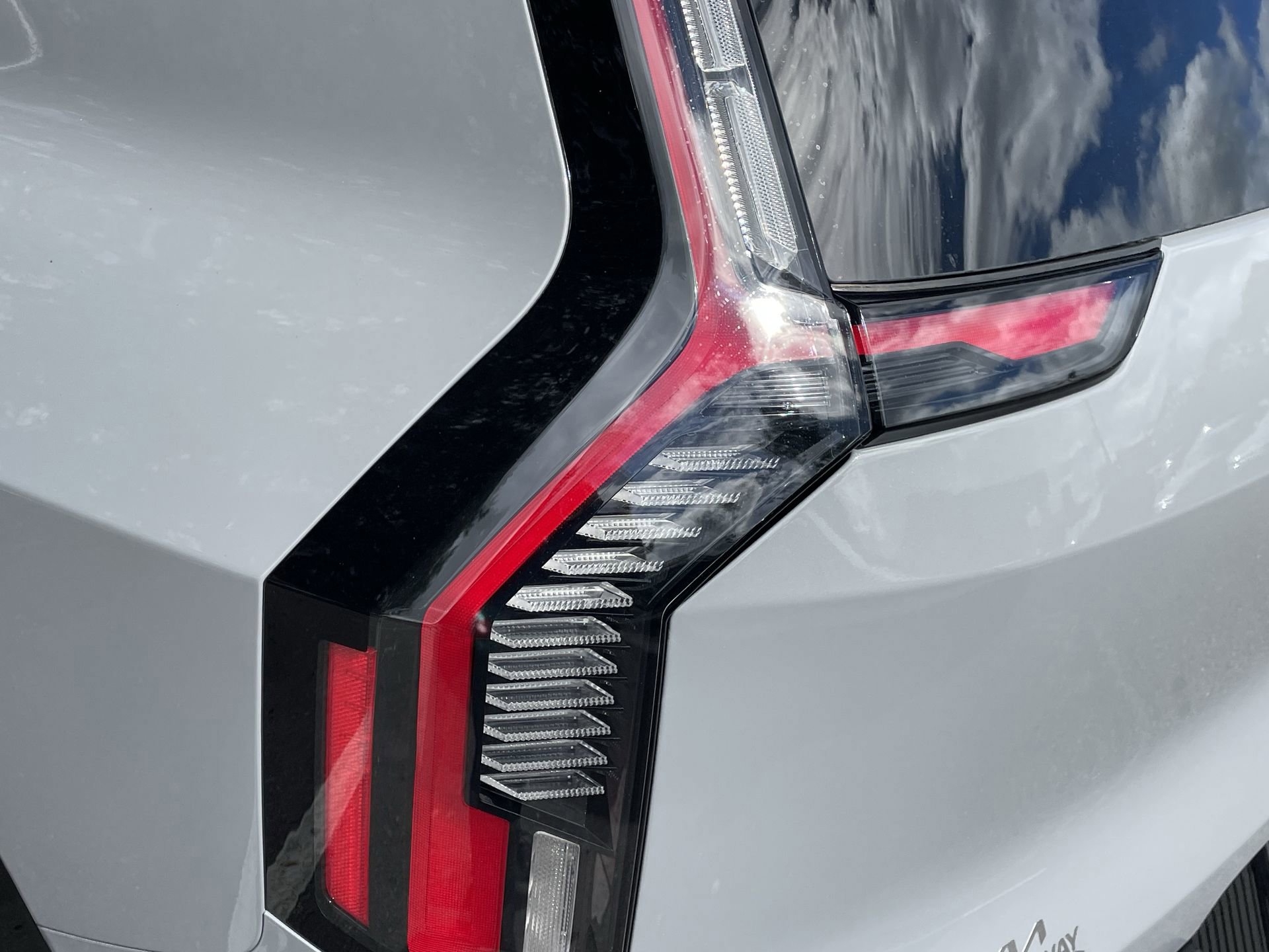 New 2026 Kia EV9 Land w/ Nightfall Edition Package AWD/4WD image 7