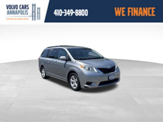 Used 2011 Toyota Sienna LE w/ Towing Pkg