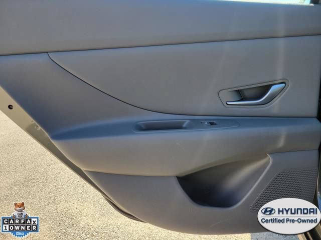 Used 2025 Hyundai Elantra SEL FWD image 7