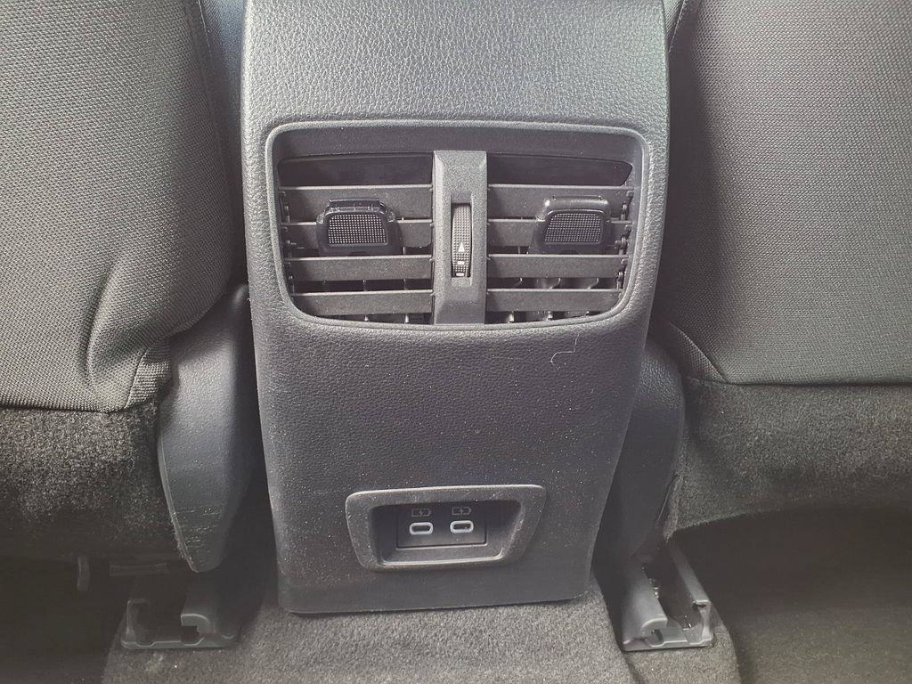 Used 2024 Toyota Corolla Cross LE FWD image 16