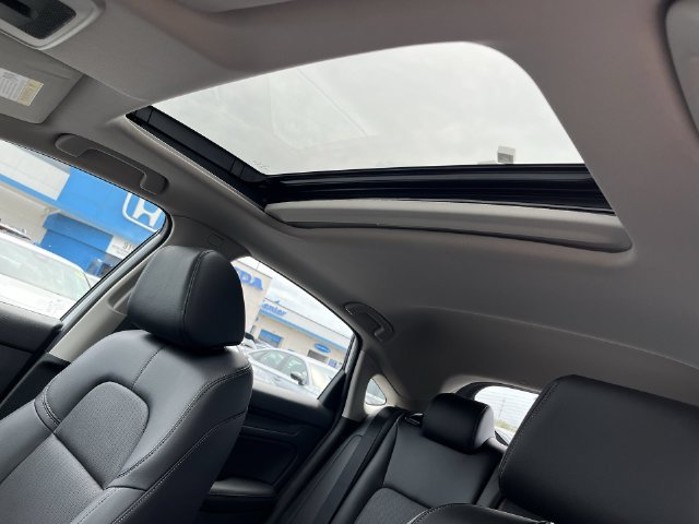 Used 2023 Honda Civic EX-L image 19