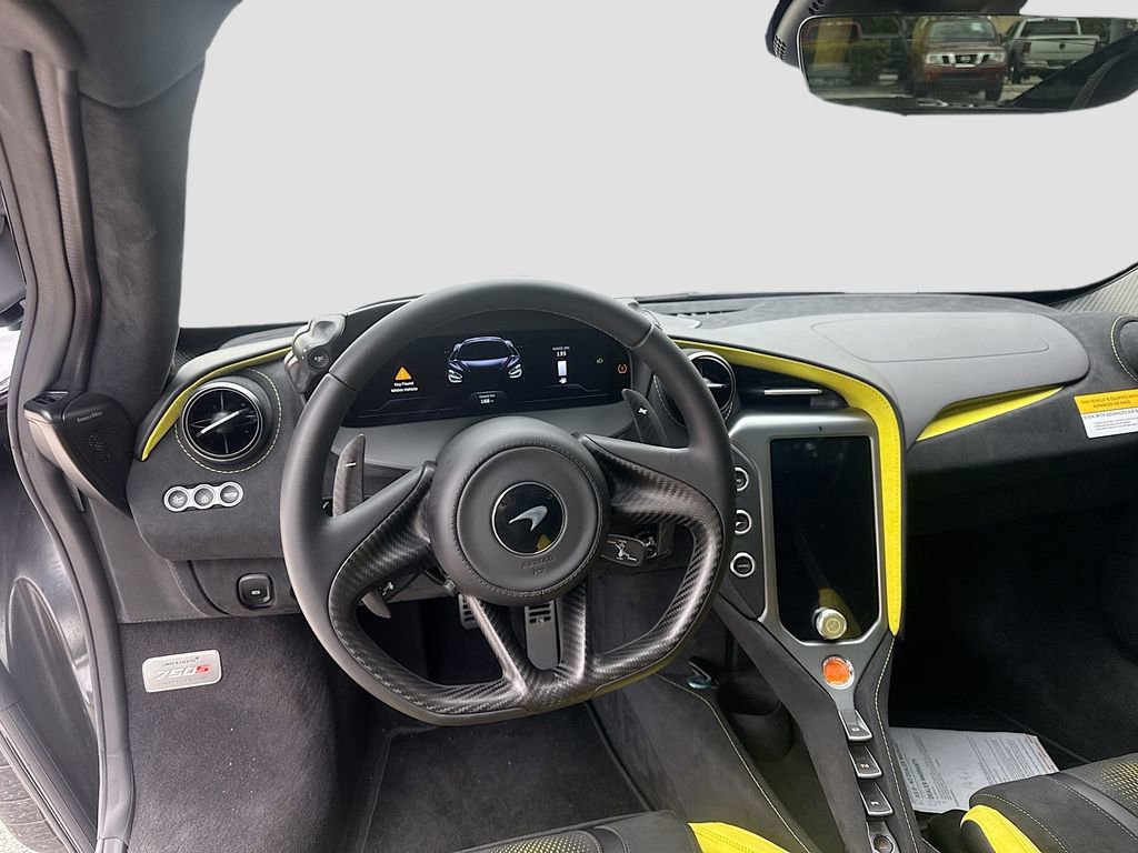 Used 2025 McLaren 750S Spider image 24