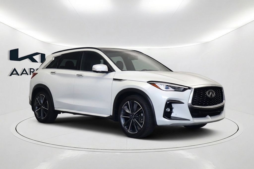 Used 2023 INFINITI QX50 Sport AWD/4WD image 3