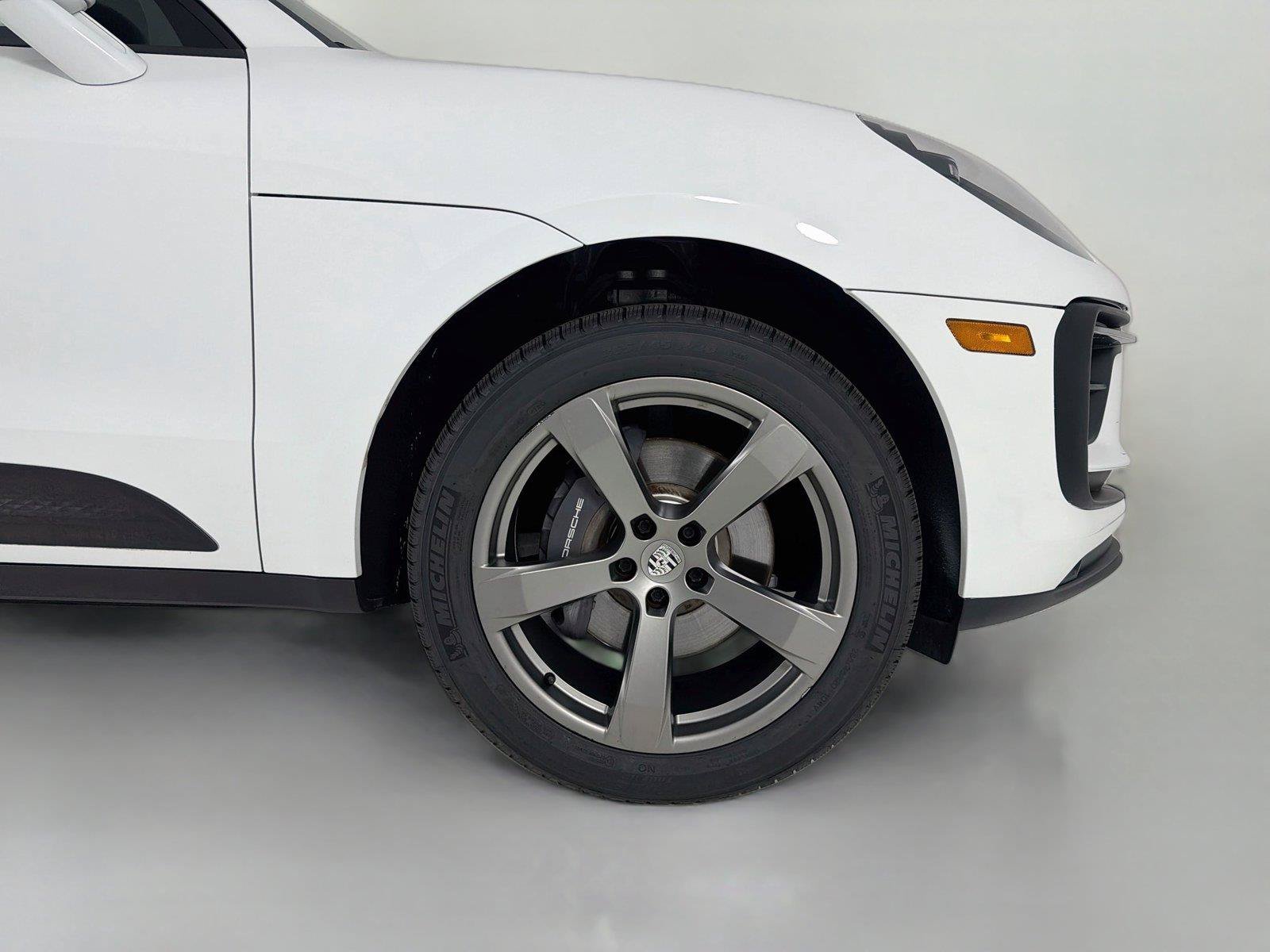 Used 2022 Porsche Macan AWD/4WD image 28