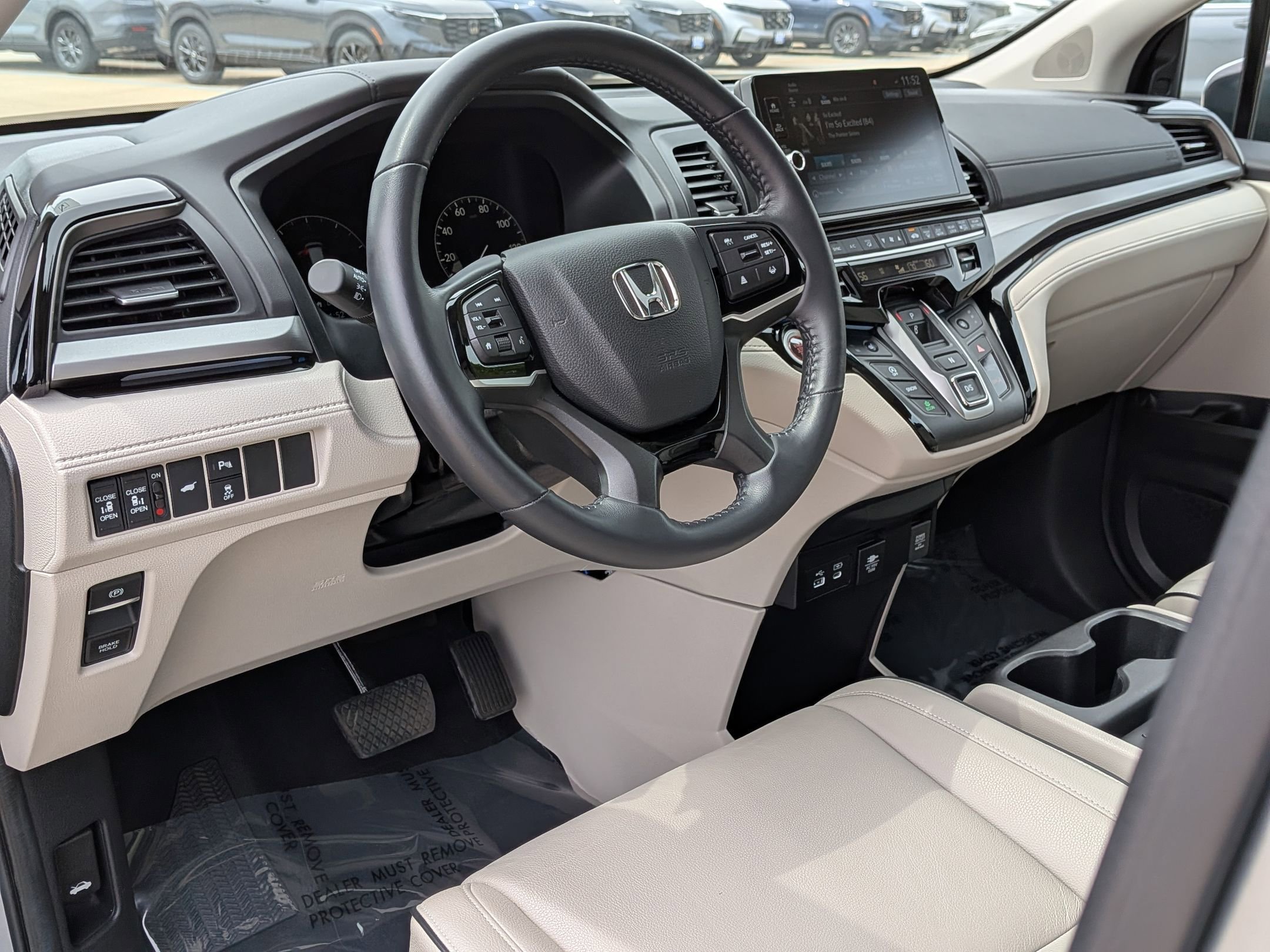 Certified 2025 Honda Odyssey Touring image 10