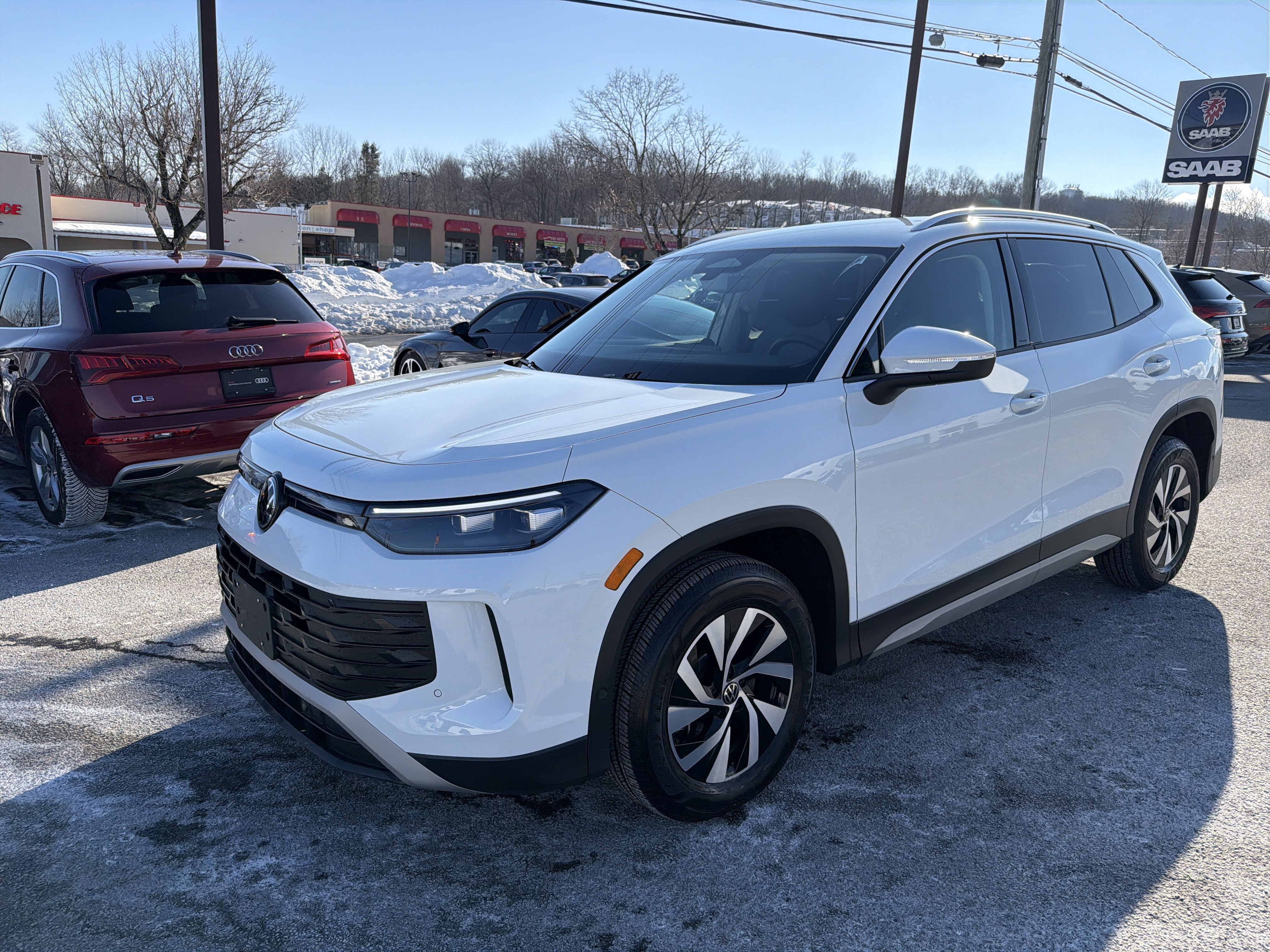 Certified 2025 Volkswagen Tiguan S image 4