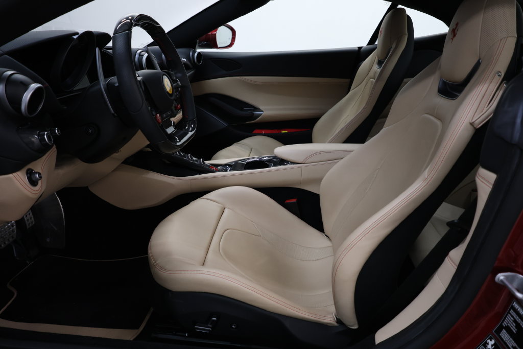 Used 2022 Ferrari Portofino M RWD image 96