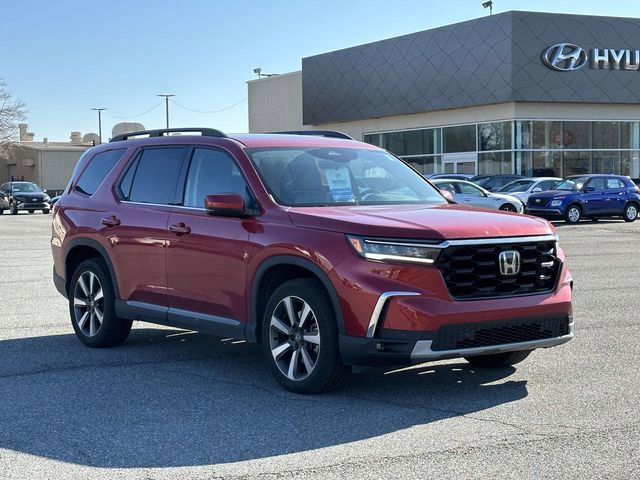 Used 2023 Honda Pilot Touring image 6