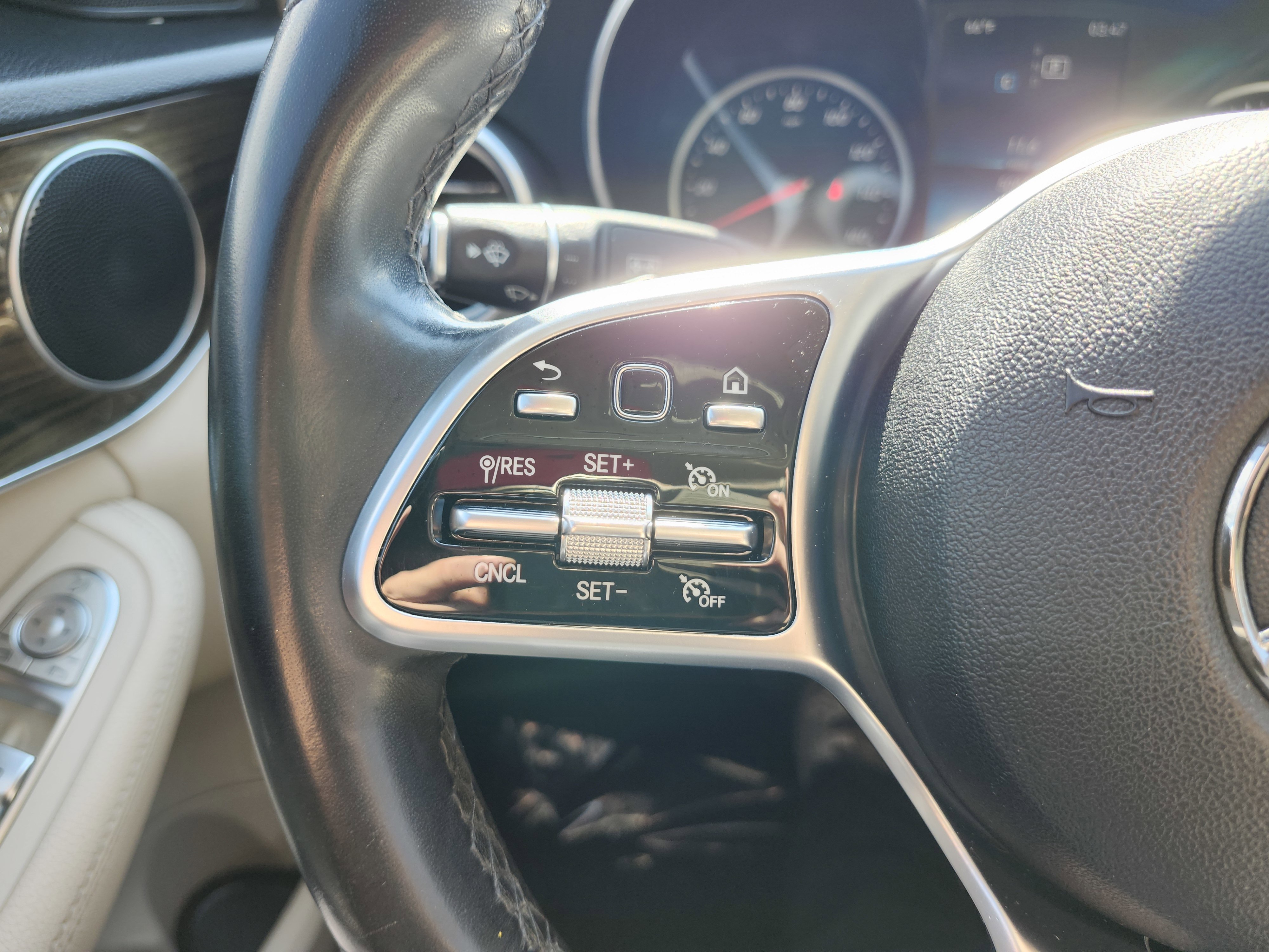 Used 2019 Mercedes-Benz C 300 4MATIC Sedan image 35