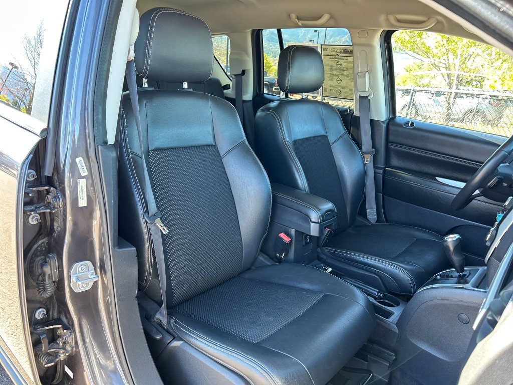 Used 2017 Jeep Compass Latitude AWD/4WD image 15