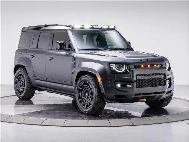 Used 2025 Land Rover Defender 110 AWD/4WD image 7