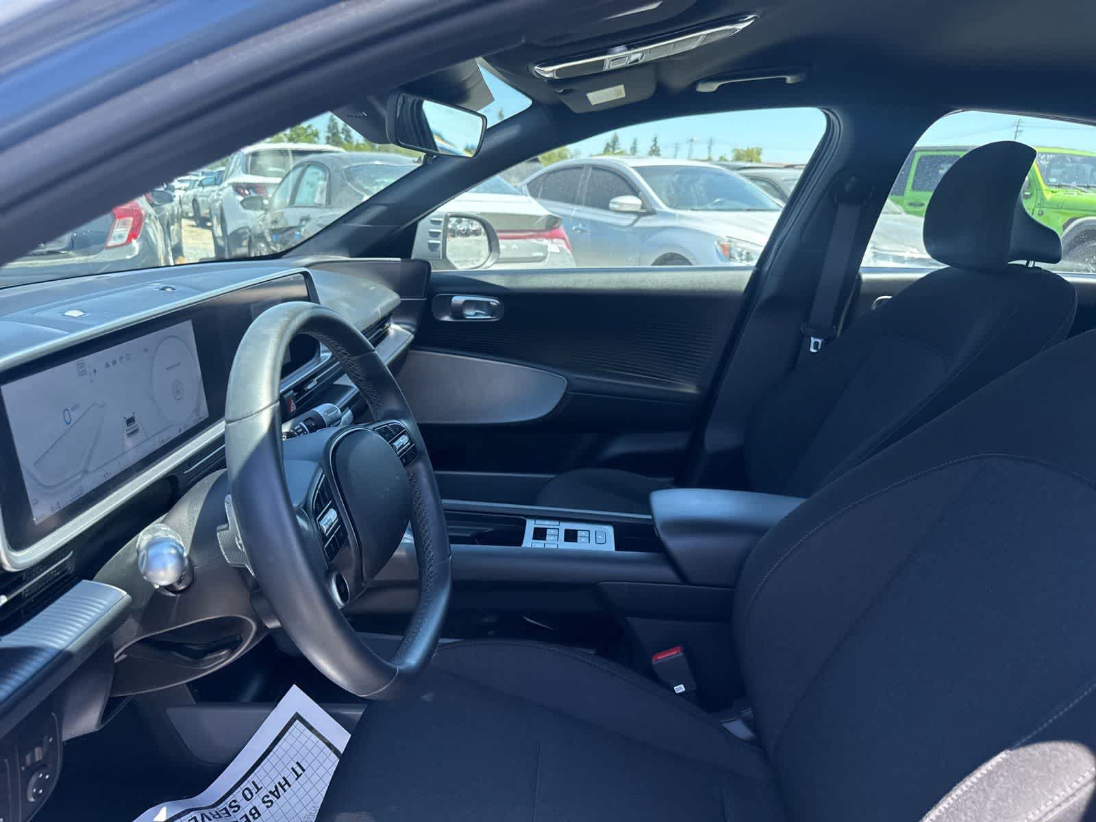 Used 2024 Hyundai Ioniq 6 SE RWD image 19