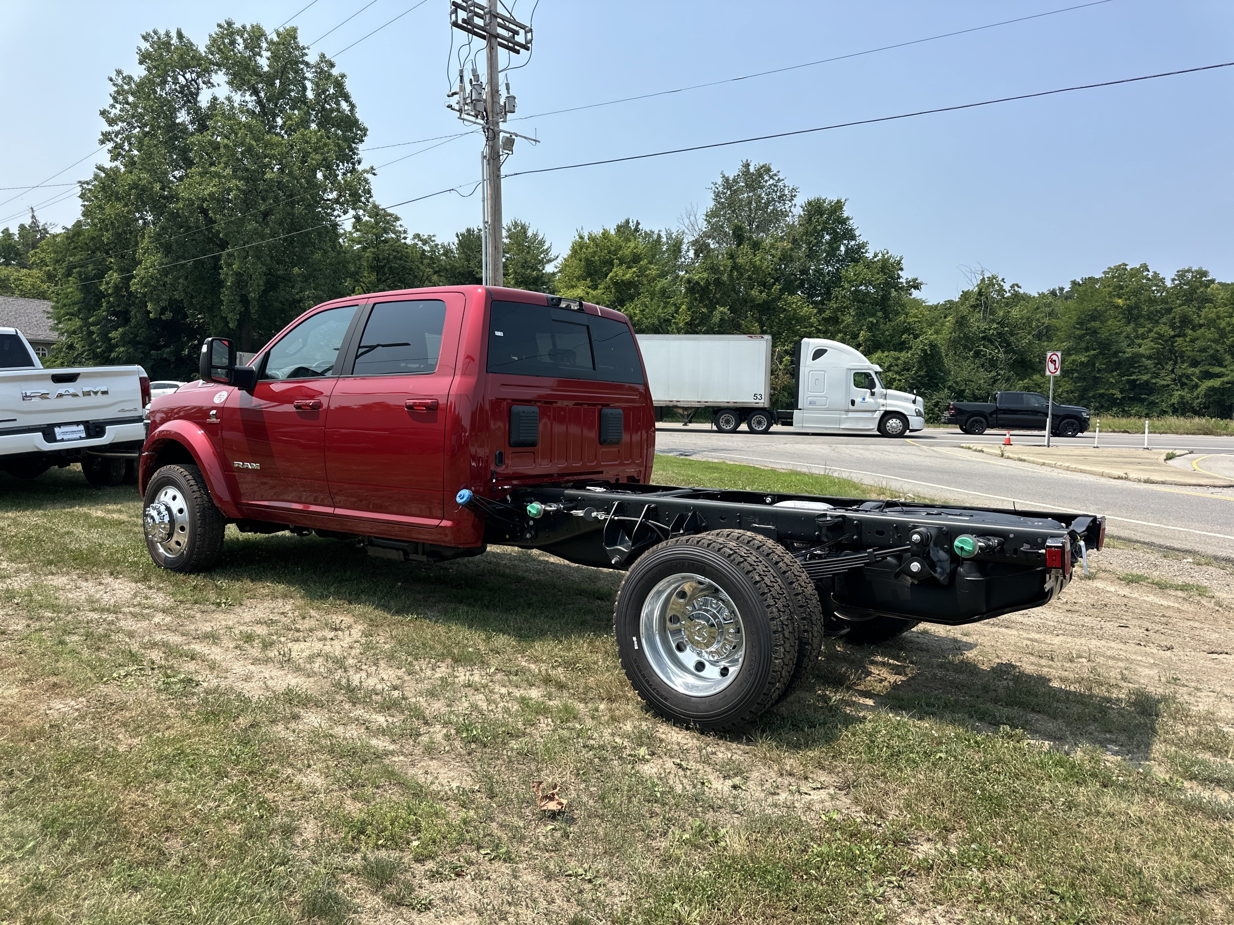 New 2026 RAM 5500 4x4 Crew Cab w/ Laramie Trim Package image 26