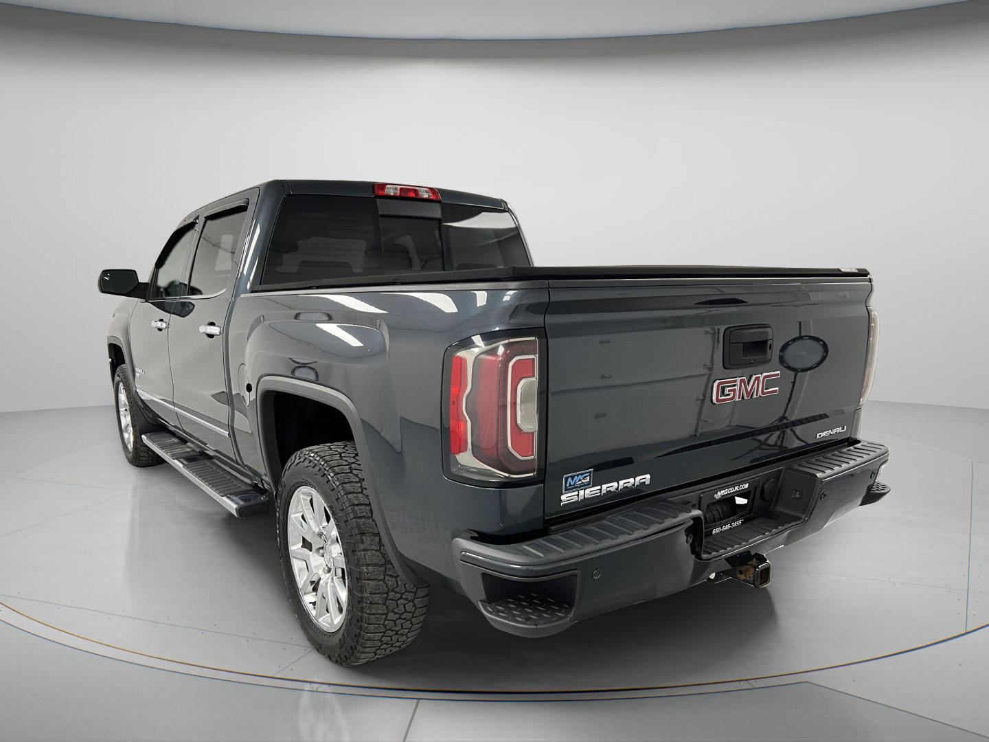 Used 2018 GMC Sierra 1500 Denali AWD/4WD image 6