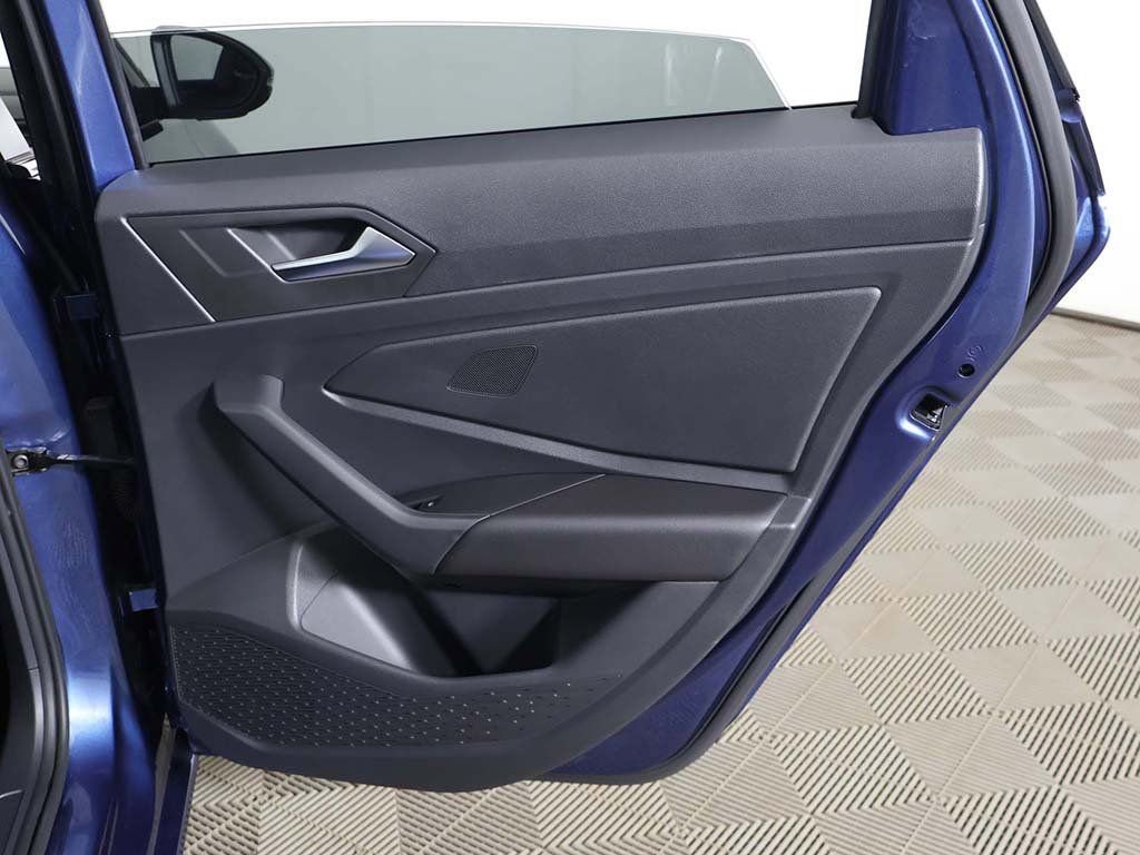 Used 2019 Volkswagen Jetta SEL Premium image 28