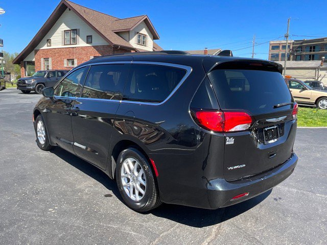 Used 2021 Chrysler Voyager Lxi FWD image 5