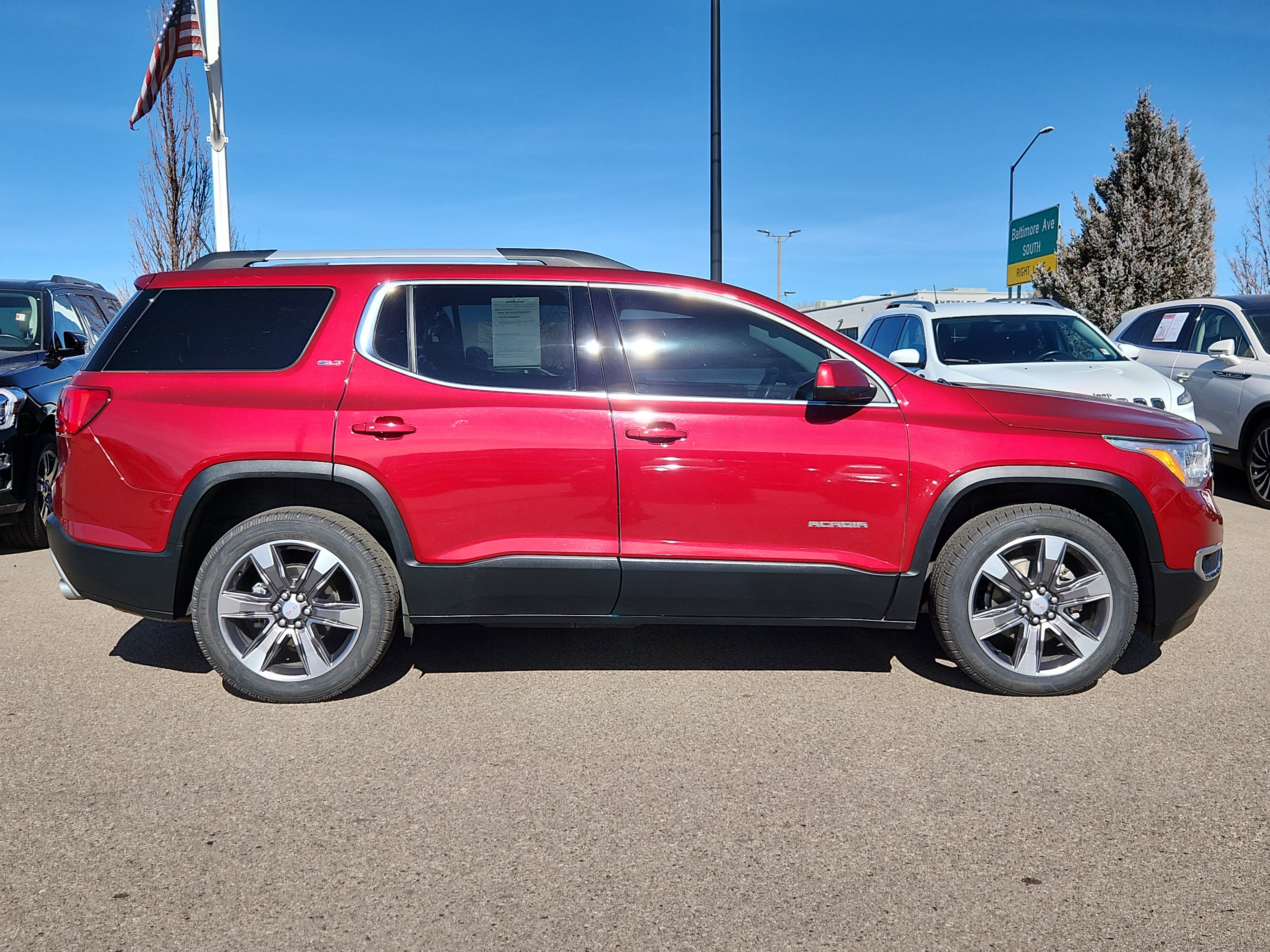 Used 2019 GMC Acadia SLT image 2