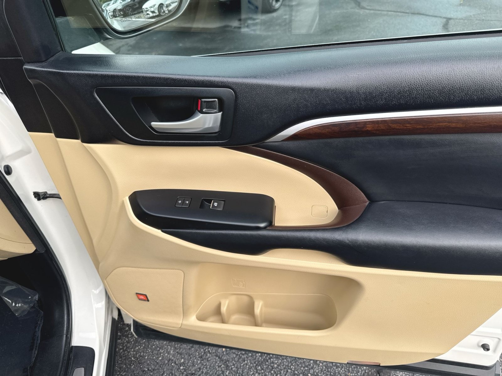 Used 2015 Toyota Highlander Limited AWD/4WD image 41