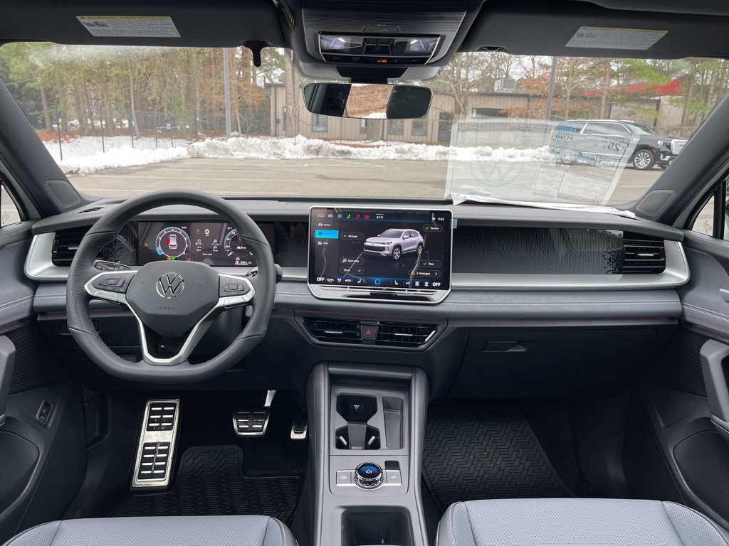 New 2026 Volkswagen Tiguan SE R-Line AWD/4WD image 6