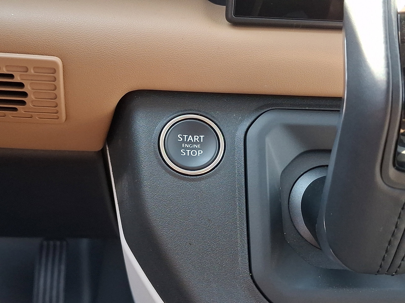 Used 2025 Land Rover Defender 110 S AWD/4WD image 26